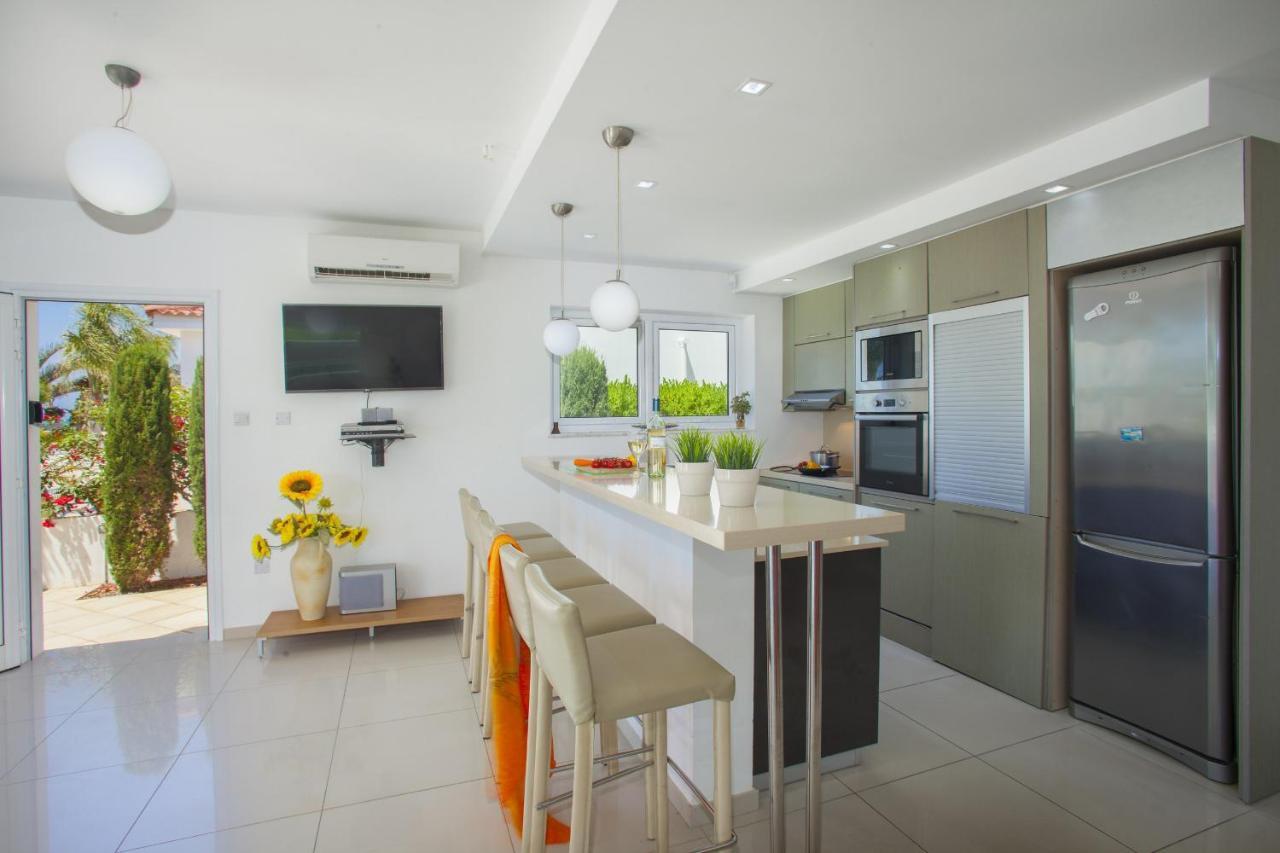 איה נאפה Ayia Thekla Seafront Villa Lavender מראה חיצוני תמונה
